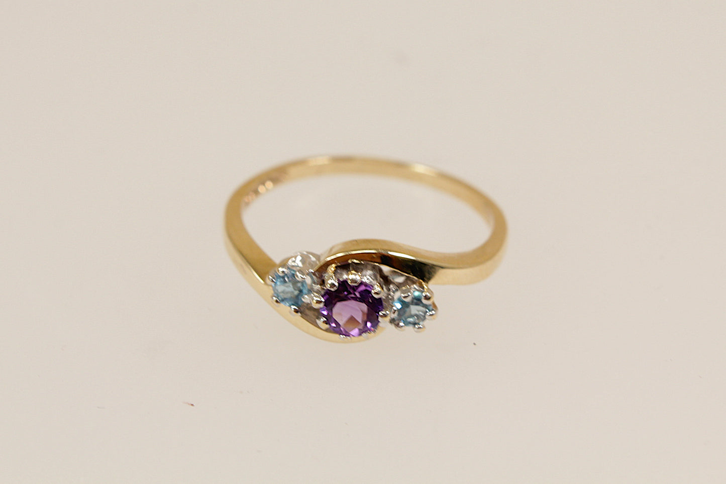 Amethyst Aquamarine Vintage Gold Ring
