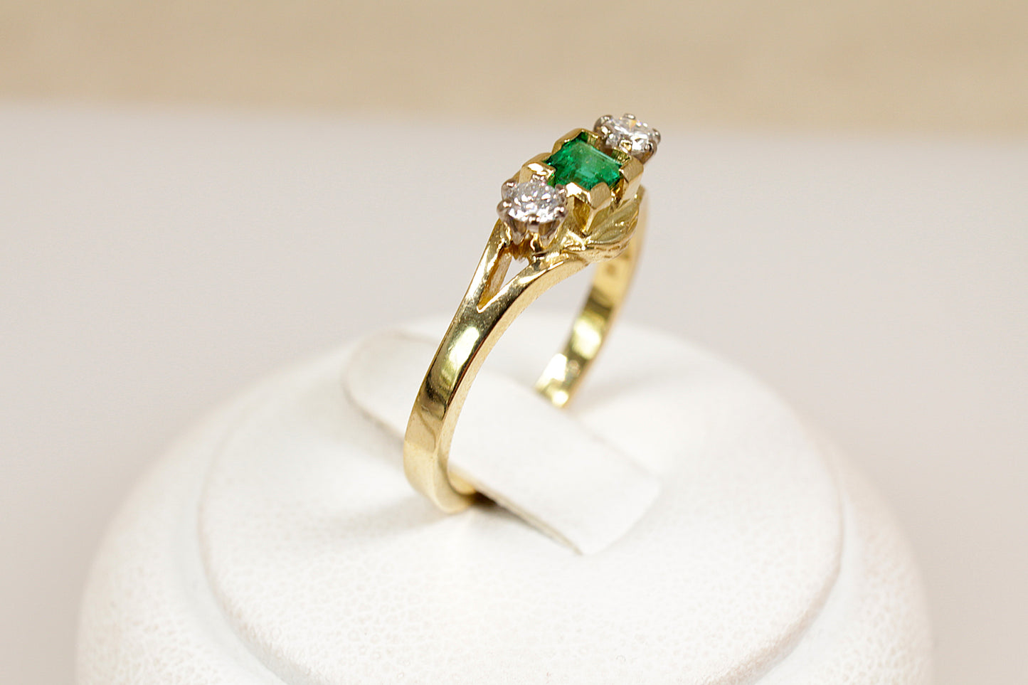Vintage 18ct Emerald and Diamond Trilogy Ring