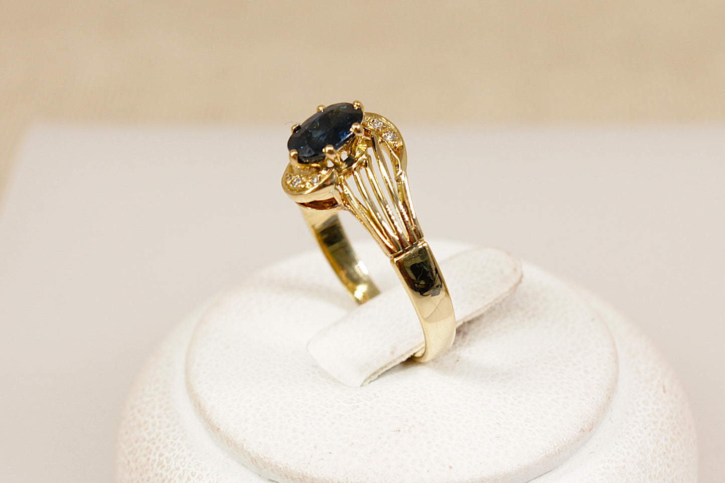 18ct Gold Sapphire and Diamond Ring