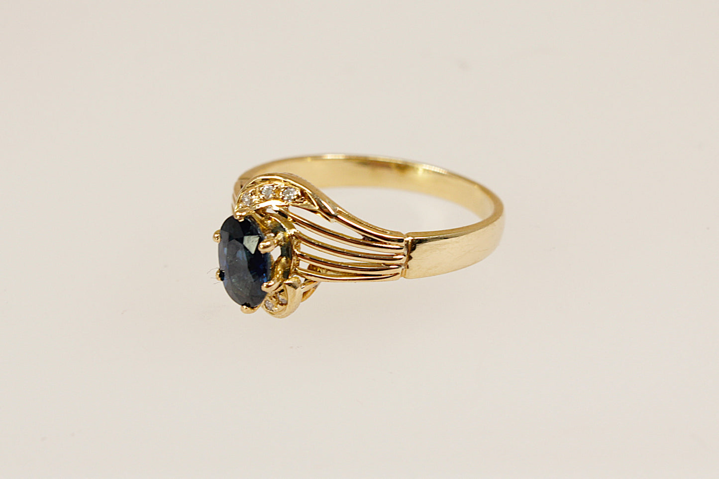 18ct Gold Sapphire and Diamond Ring