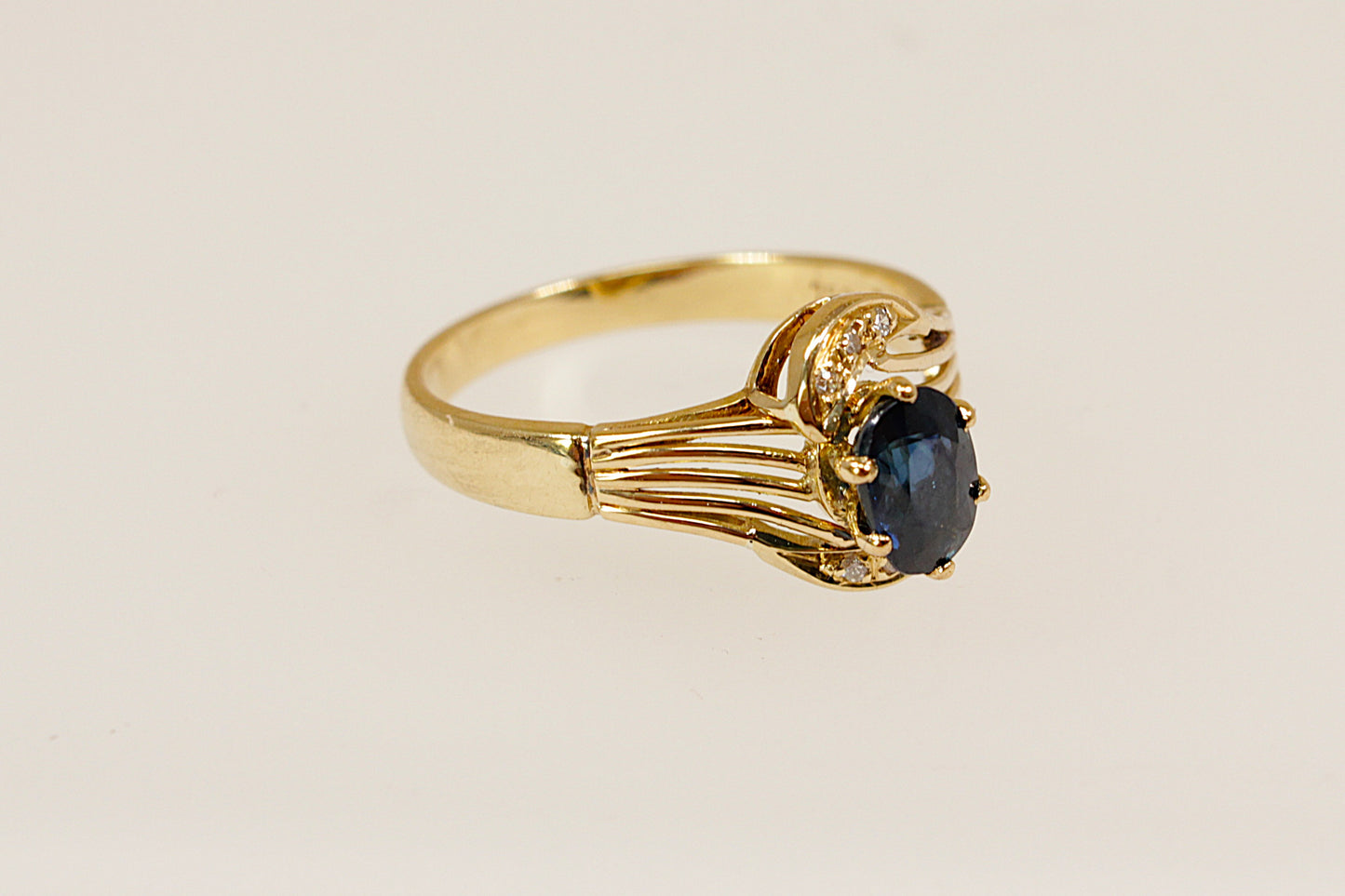 18ct Gold Sapphire and Diamond Ring