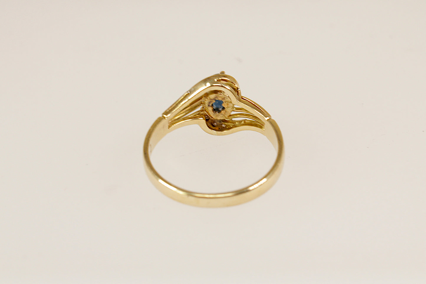 18ct Gold Sapphire and Diamond Ring