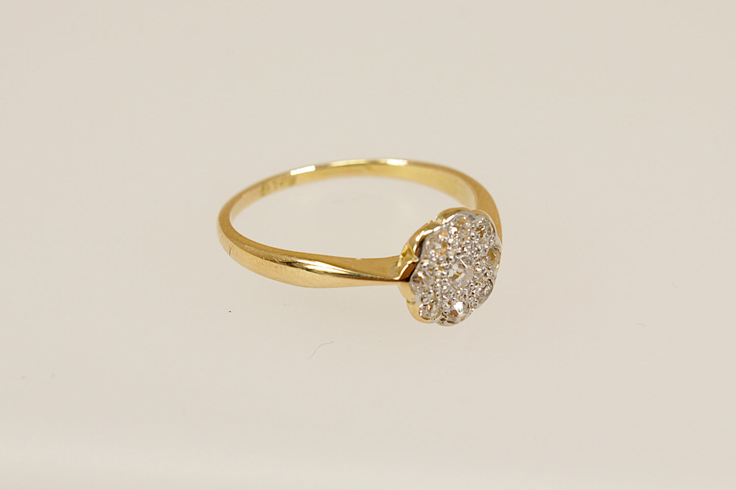 Vintage 18ct Gold and Diamond ‘Daisy’ Ring