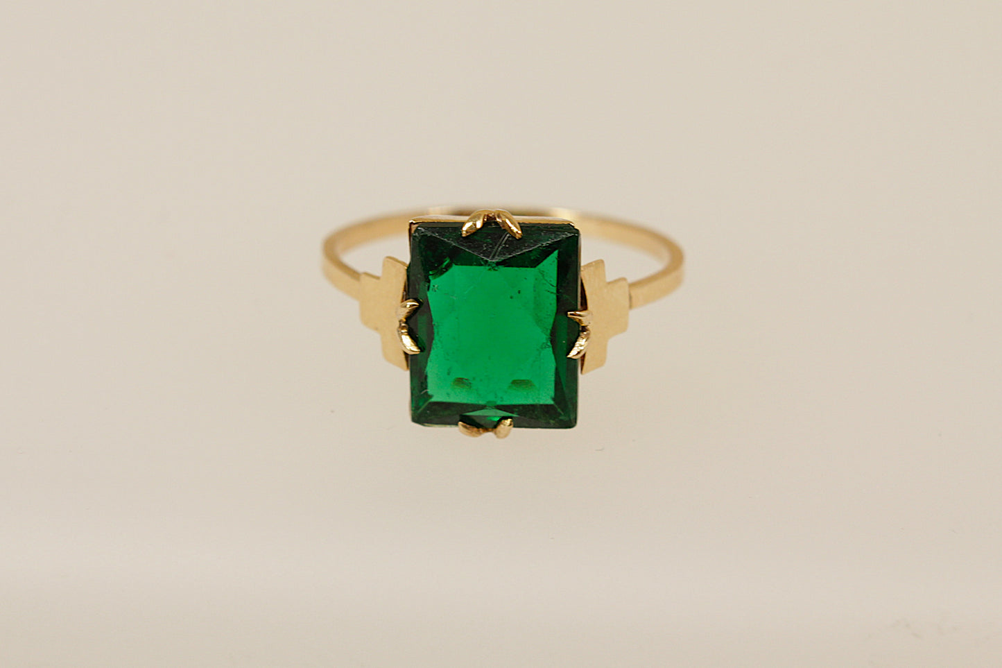 Vintage 9ct Gold Art Deco Style Green Paste Ring