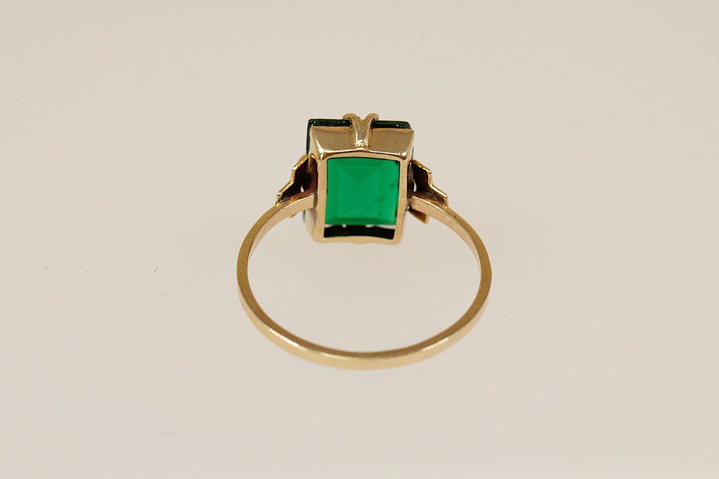 Vintage 9ct Gold Art Deco Style Green Paste Ring