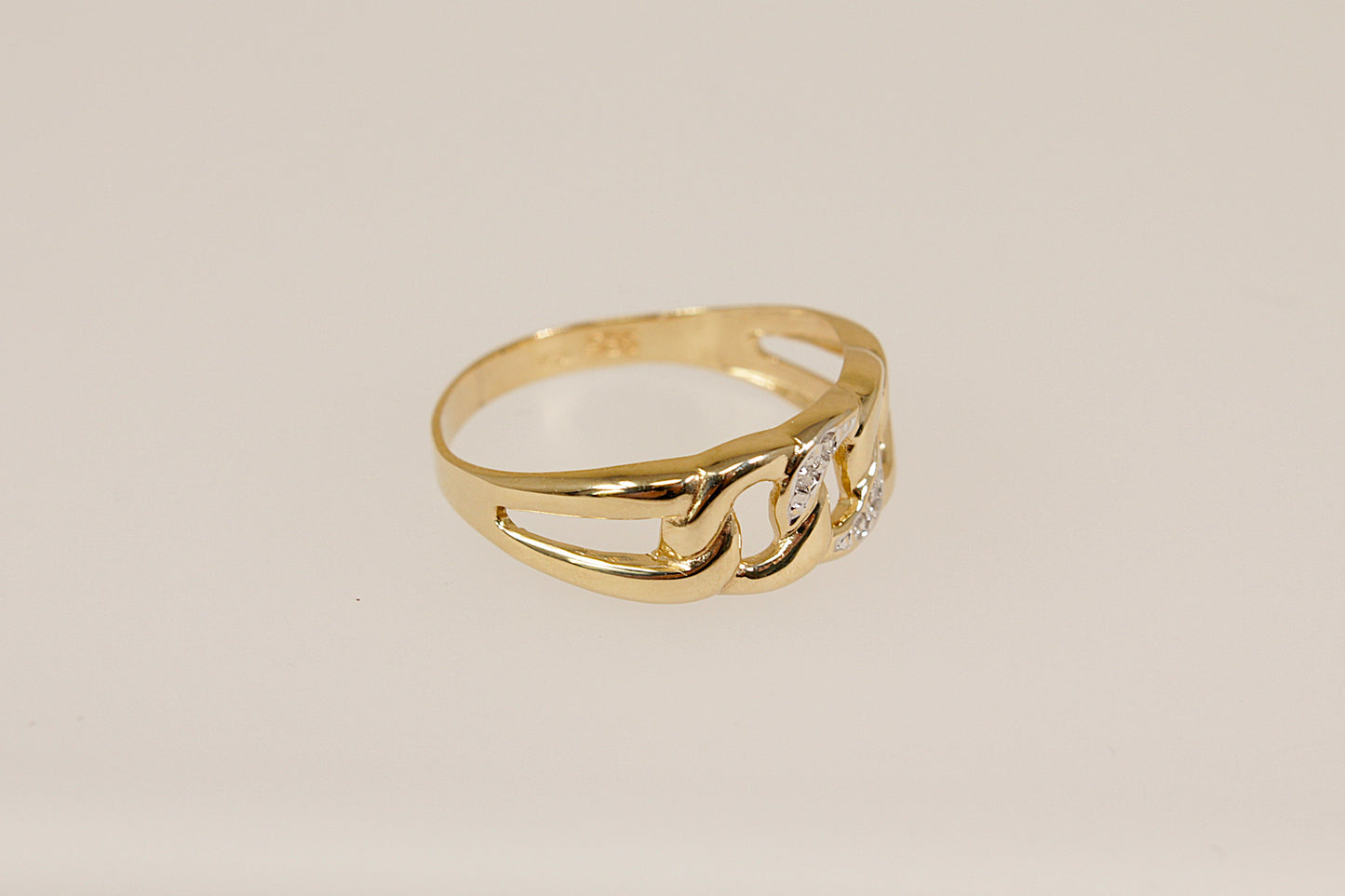 14ct Gold Diamond Knot Design Ring