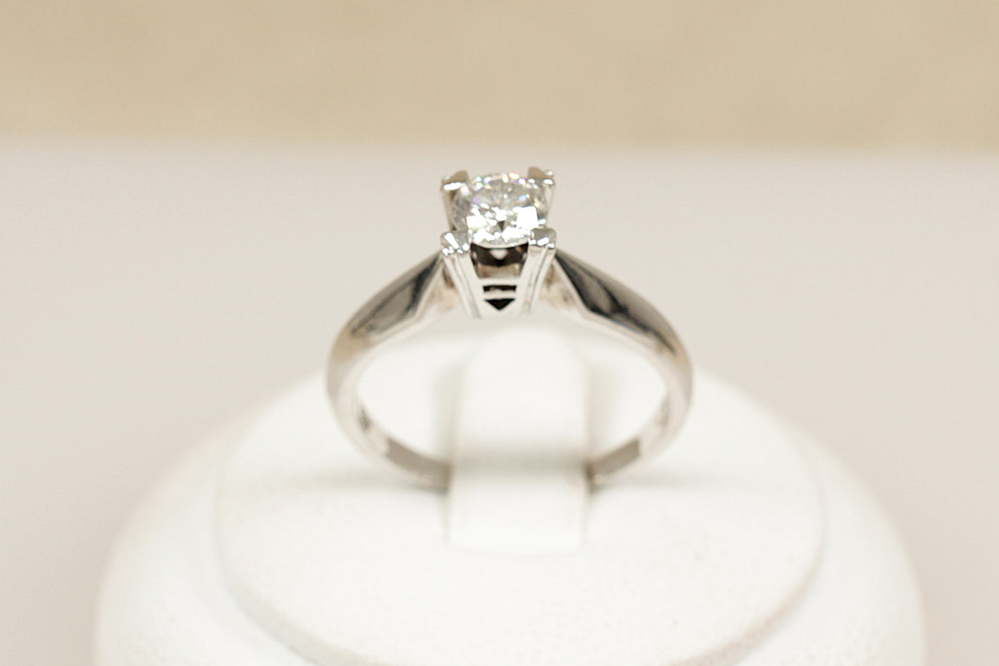 18ct White Gold Diamond Solitaire Ring