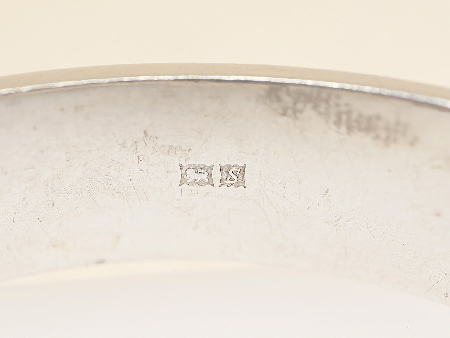 A Vintage Sterling Silver Hinged Bangle