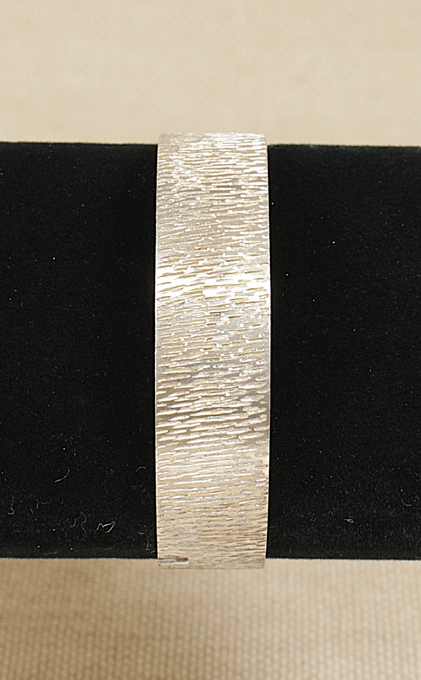 Vintage Solid Silver Hinged Bangle / Bracelet