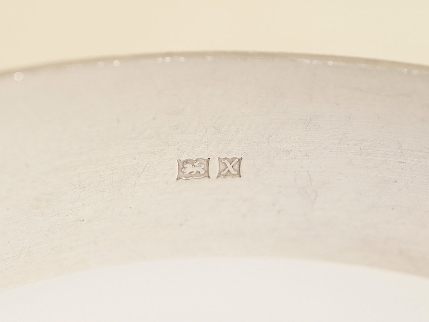 Vintage Solid Silver Hinged Bangle / Bracelet