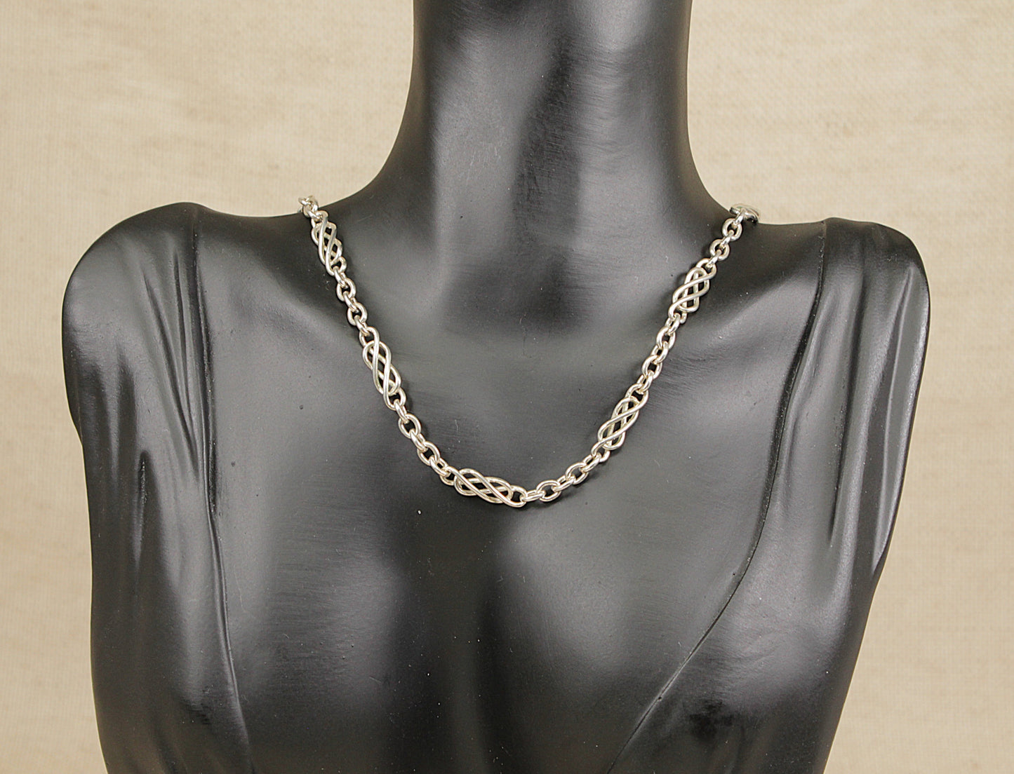 Silver Celtic Knot Links Necklaces