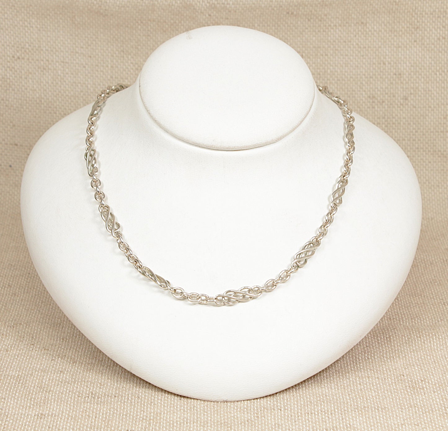 Silver Celtic Knot Links Necklaces