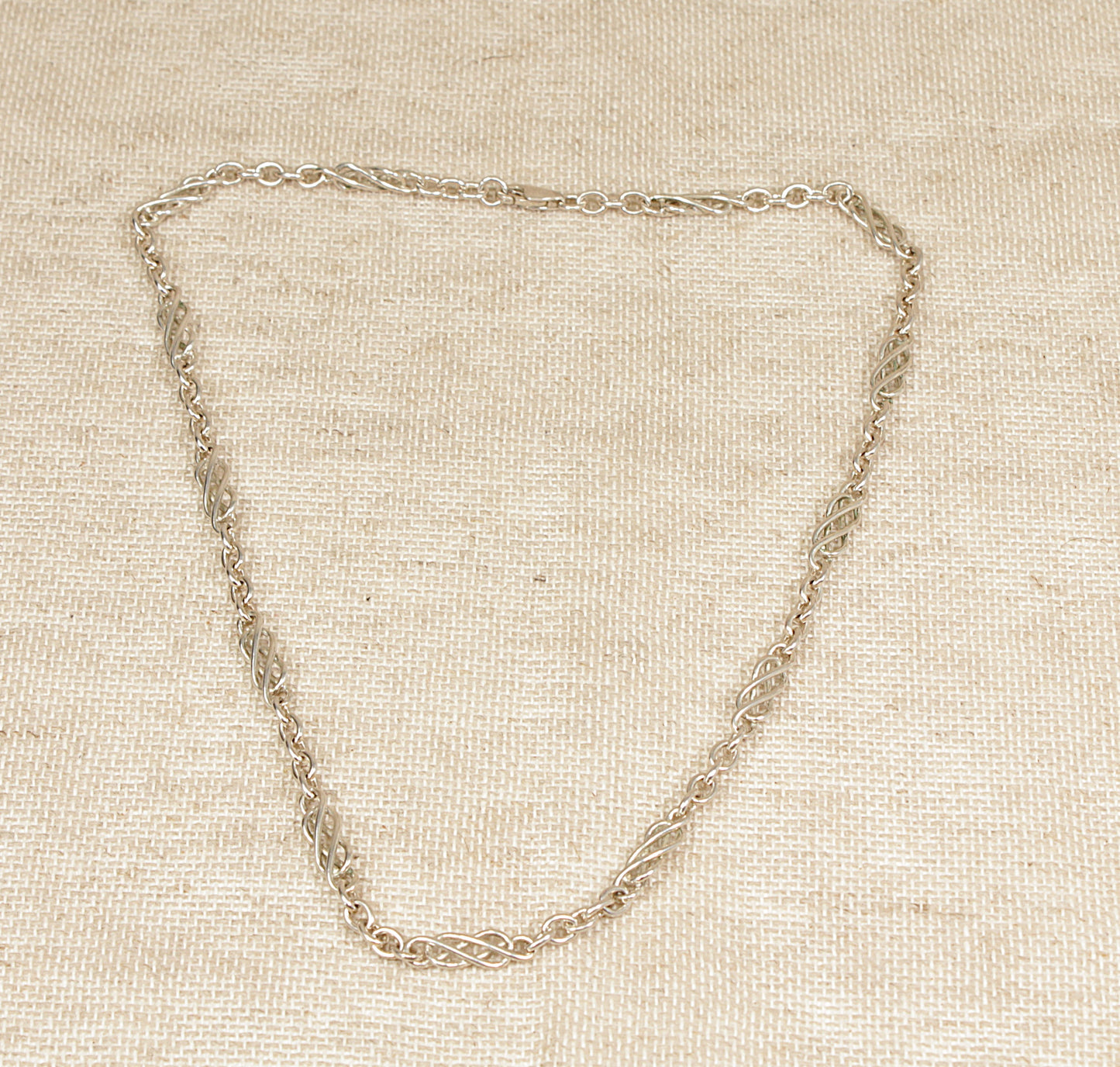 Silver Celtic Knot Links Necklaces