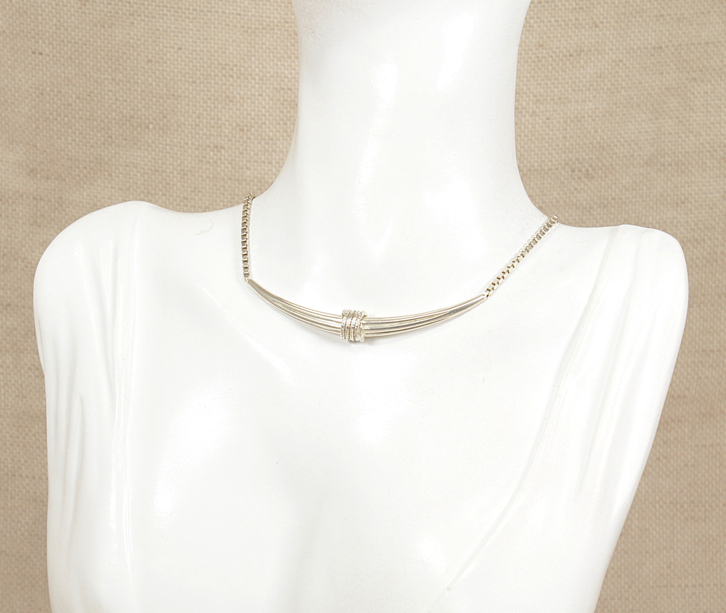 Vintage Silver Designer Necklet Necklace