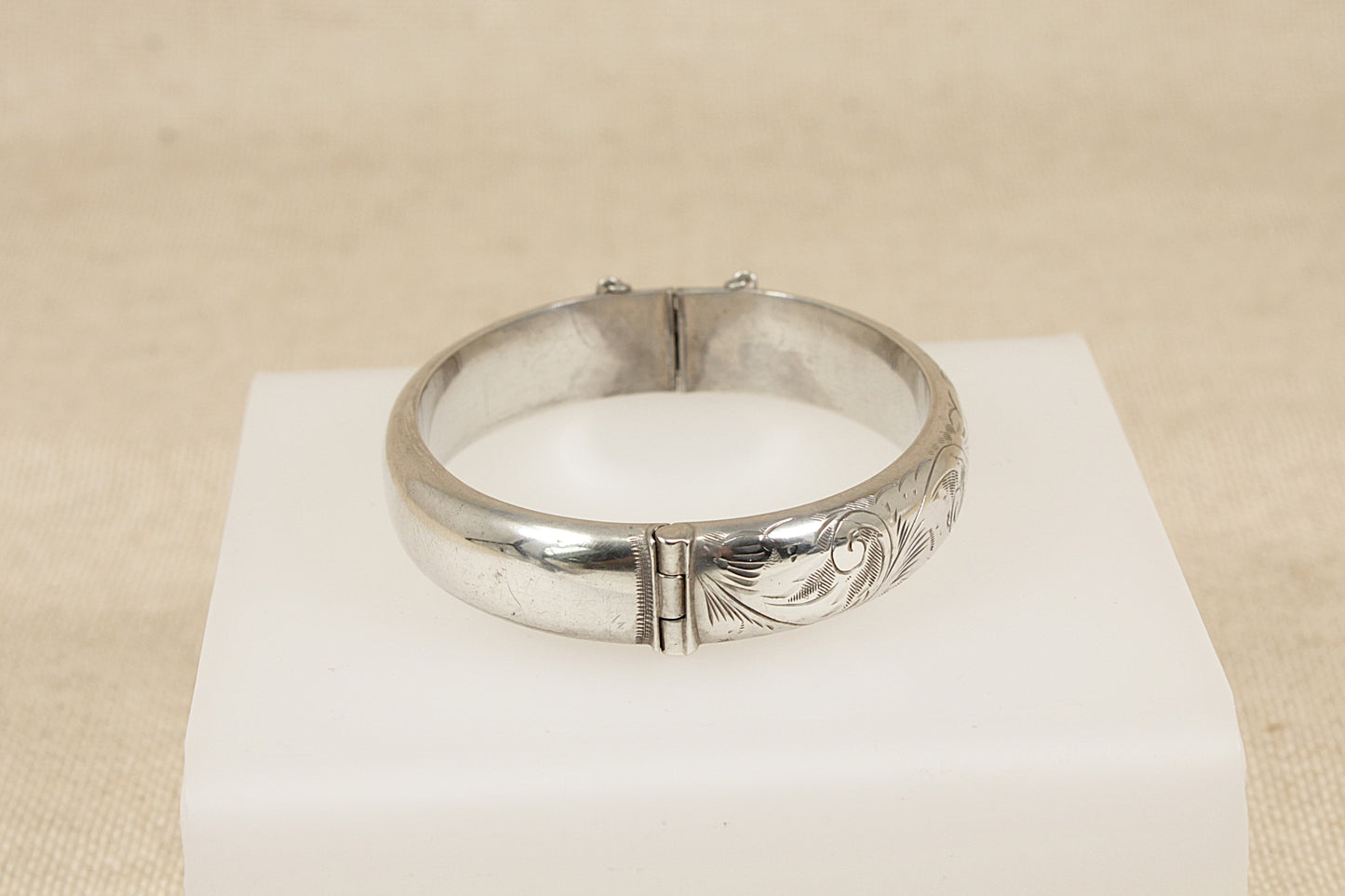Vintage Silver Hinged Bangle