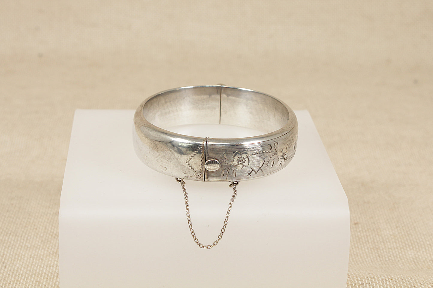 Vintage Silver Hinged Bangle