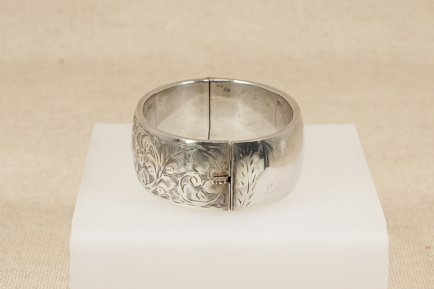 Vintage Silver Hinged Bangle