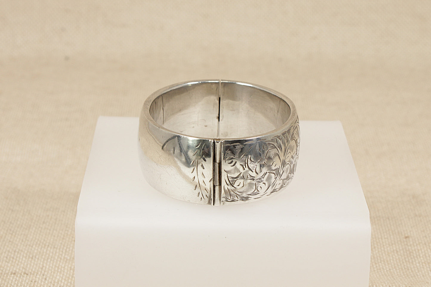 Vintage Silver Hinged Bangle