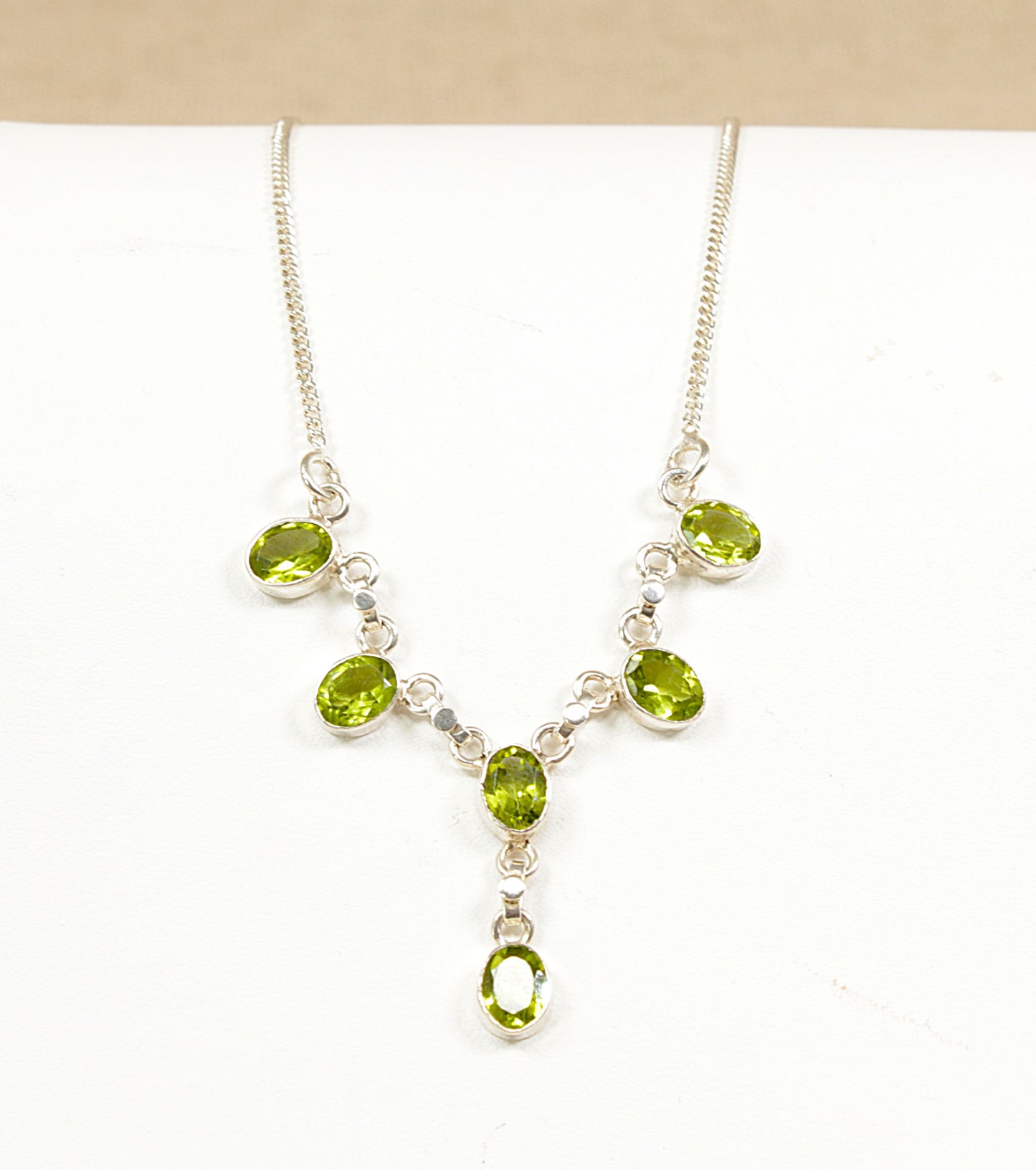 Silver and Peridot Necklet Necklace