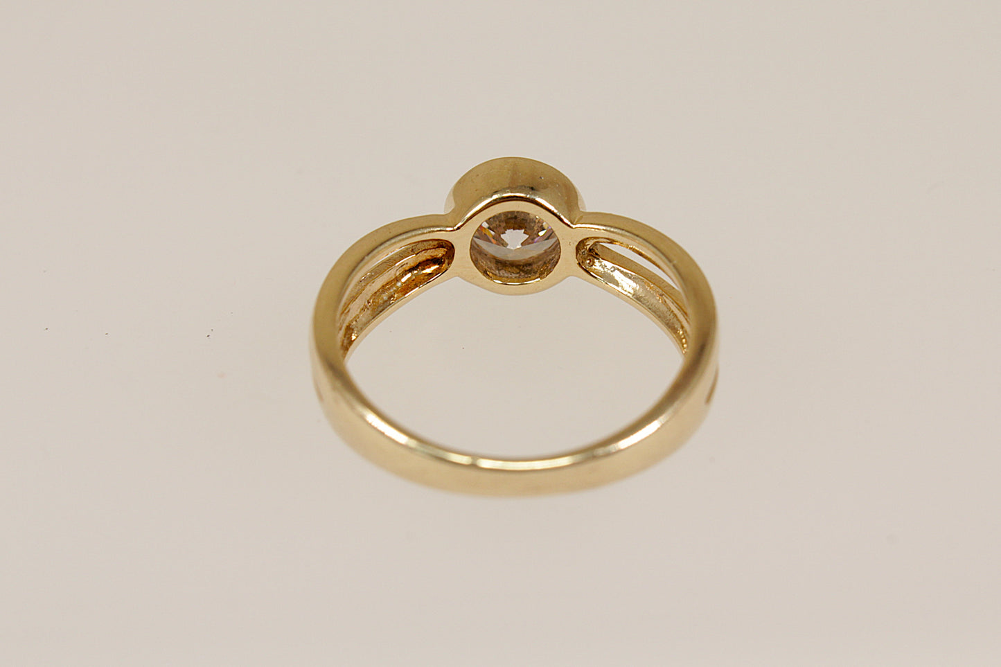 9ct Gold CZ Solitaire Ring