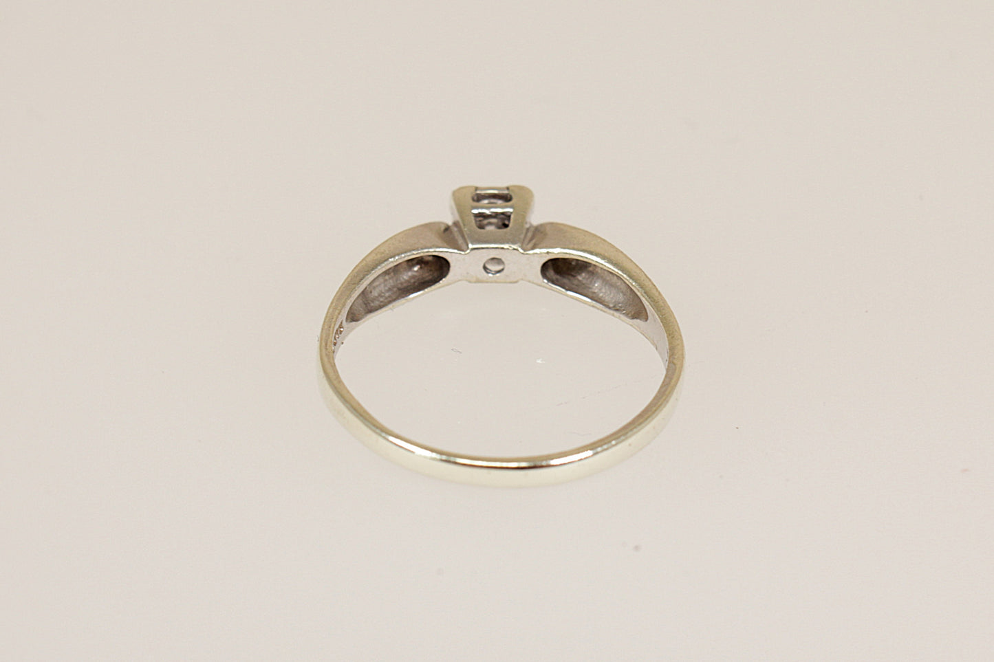 9ct White Gold Diamond Solitaire Ring