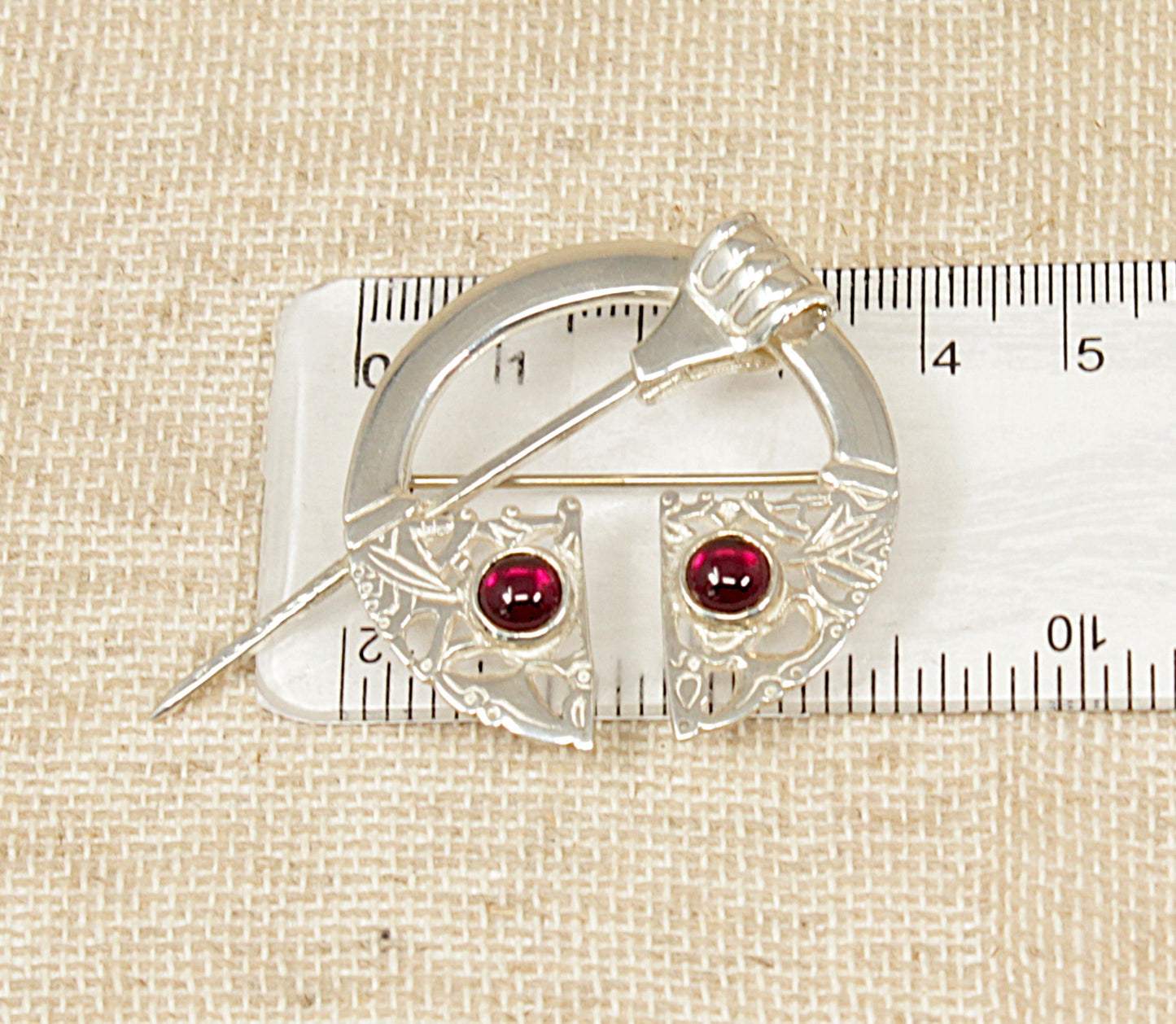 Vintage Irish Silver Garnet Pennanular Brooch