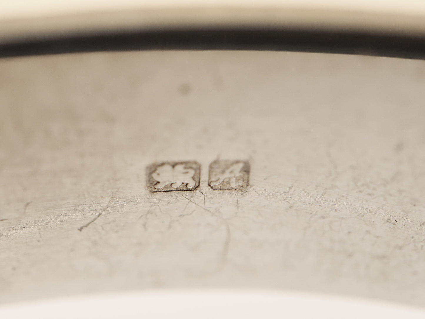 Vintage Solid Silver Hinged Bangle