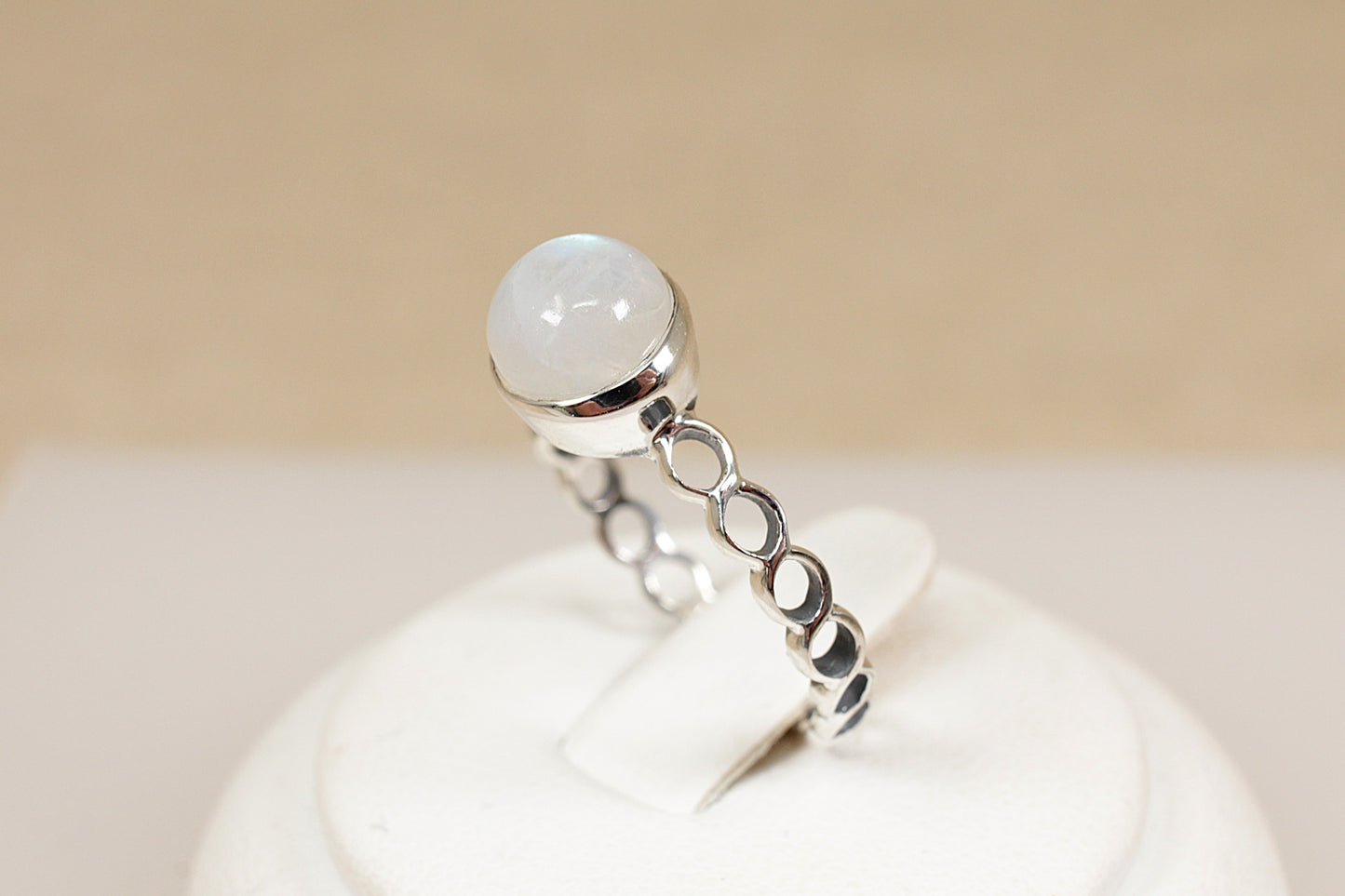 Silver Moonstone ‘Chain Link’ Solitaire Ring