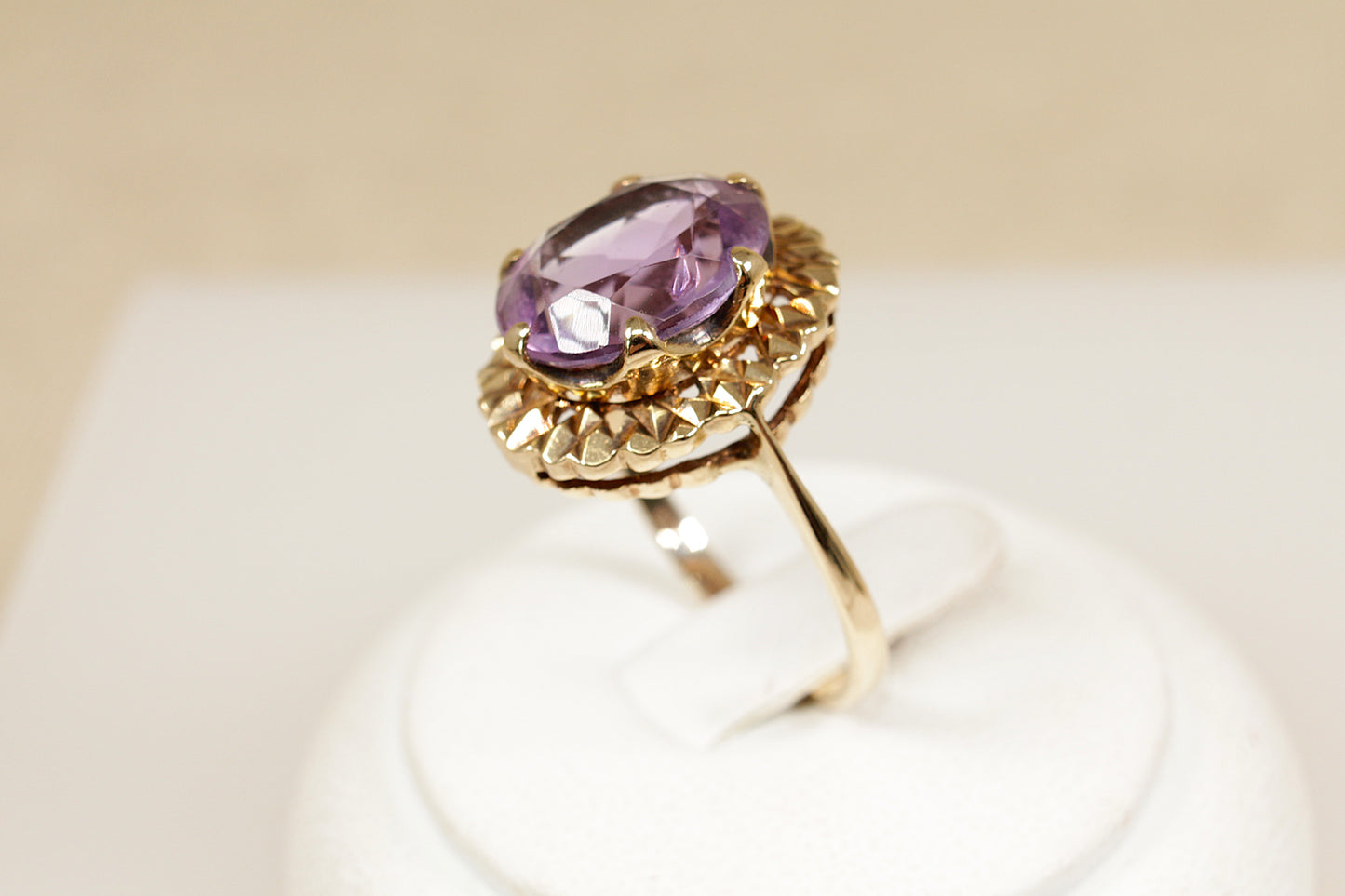 Vintage 9ct Amethyst Solitaire Ring