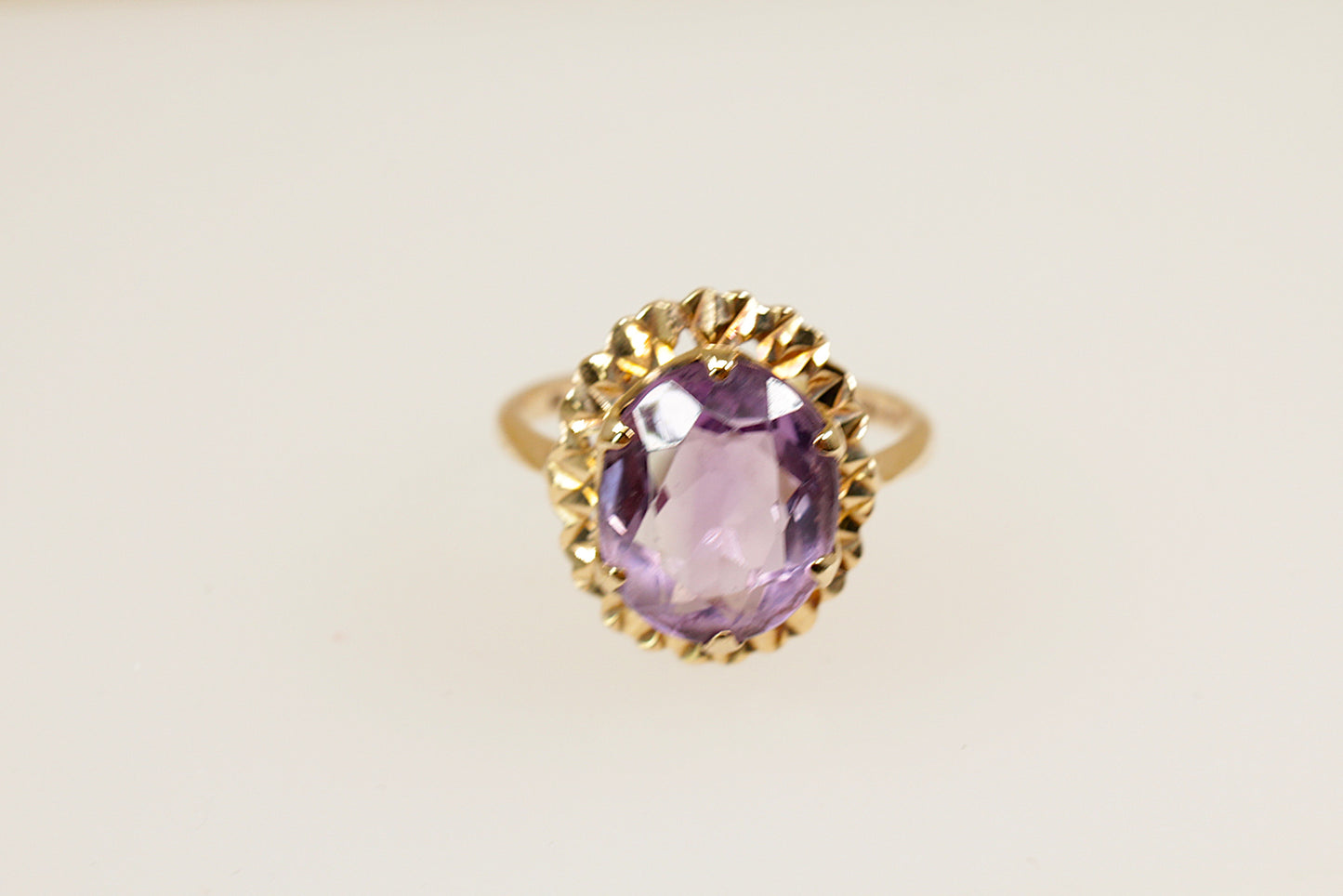 Vintage 9ct Amethyst Solitaire Ring