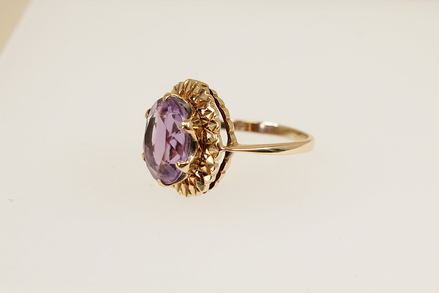 Vintage 9ct Amethyst Solitaire Ring