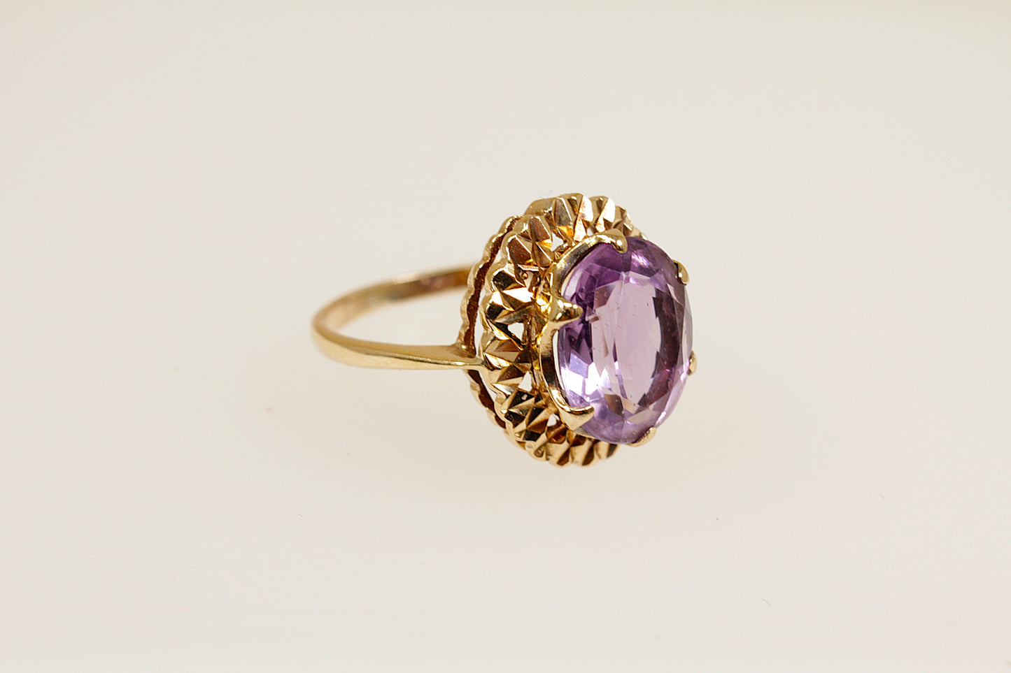 Vintage 9ct Amethyst Solitaire Ring