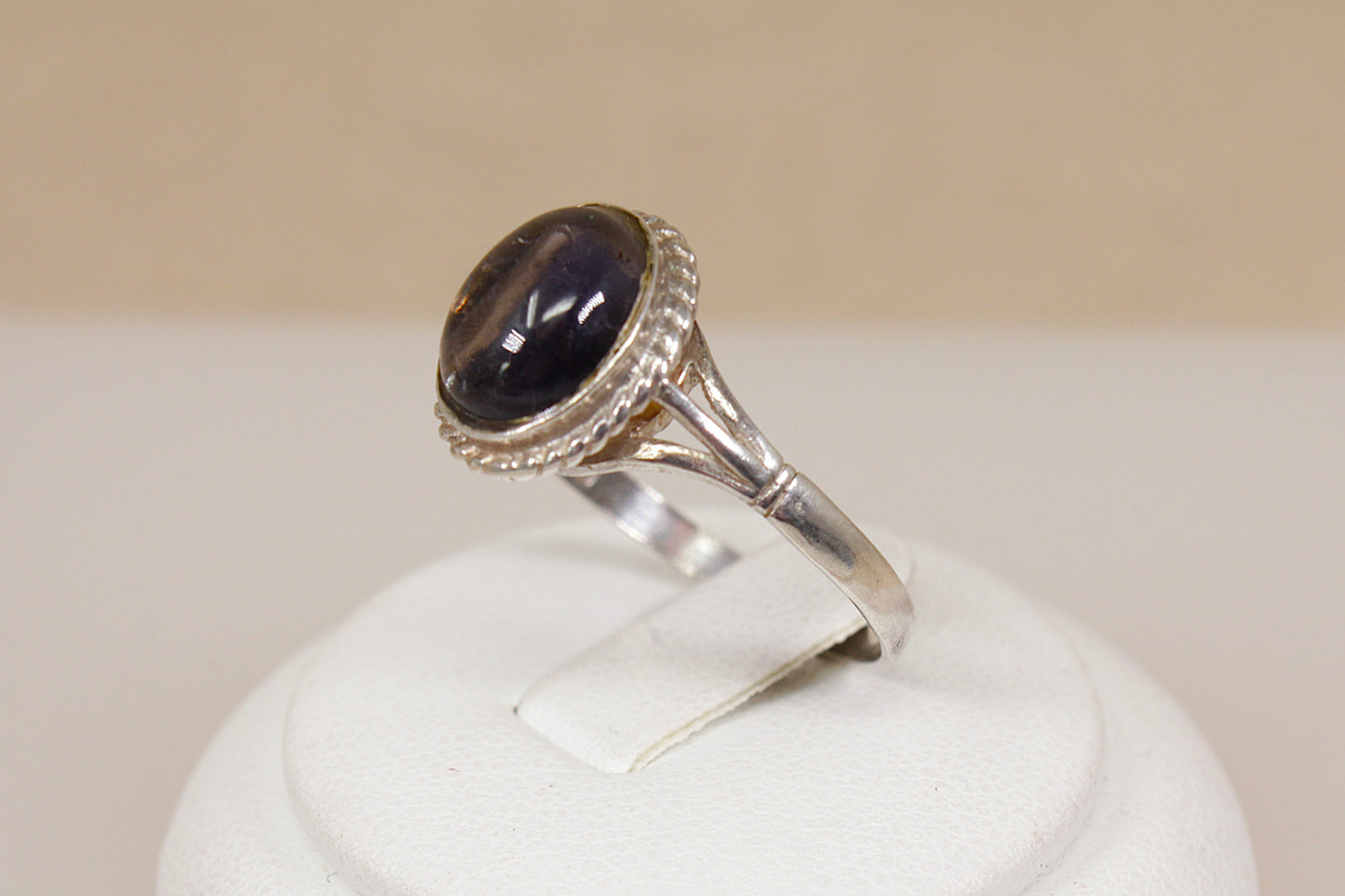 Stunning Vintage Silver & Blue Iolite Solitaire Ring