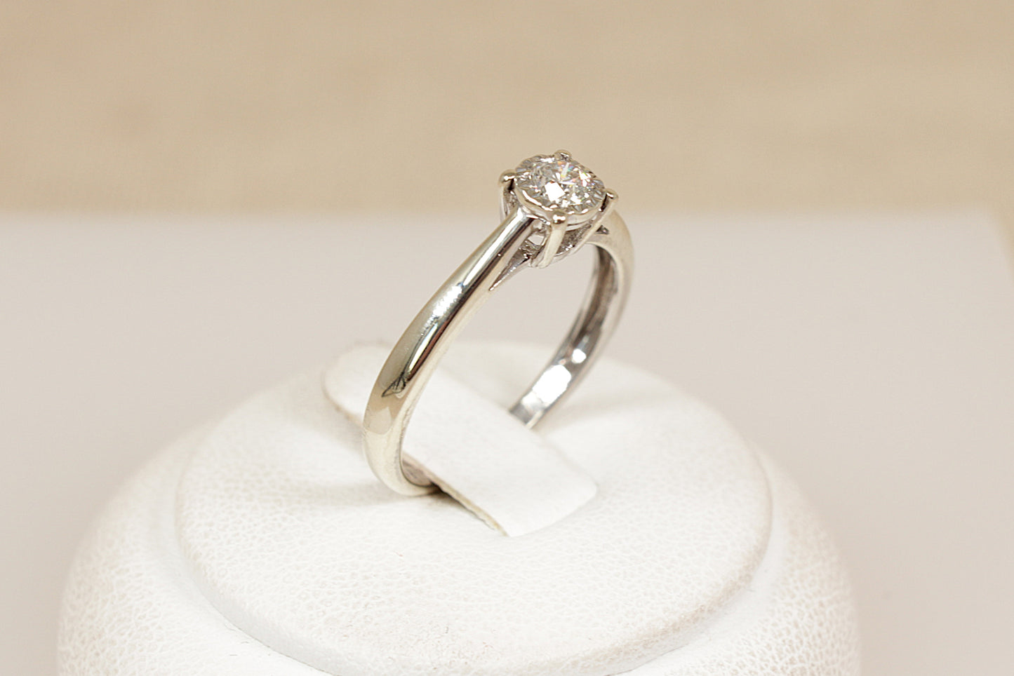 9ct White Gold Diamond Solitaire Ring
