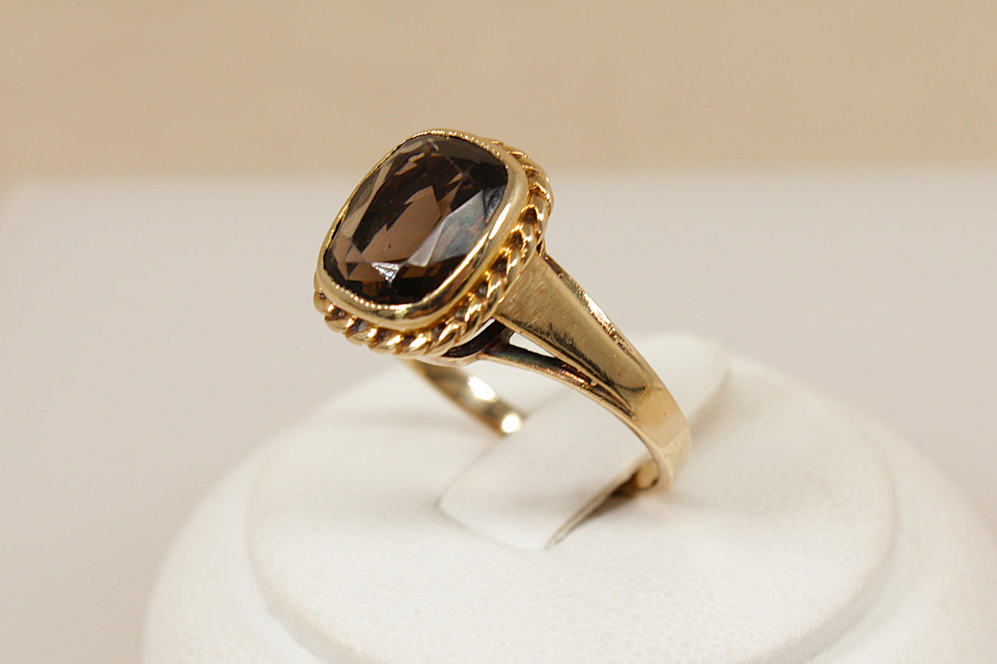 Vintage 9ct Gold Smokey Quartz Ring