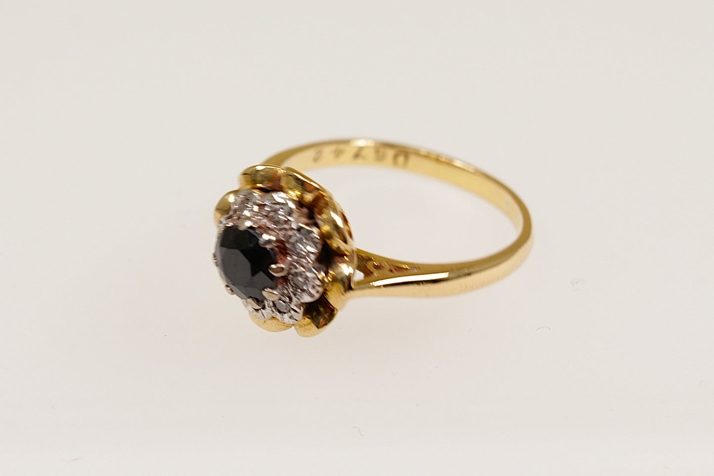 18ct Gold Sapphire & Diamond Ring