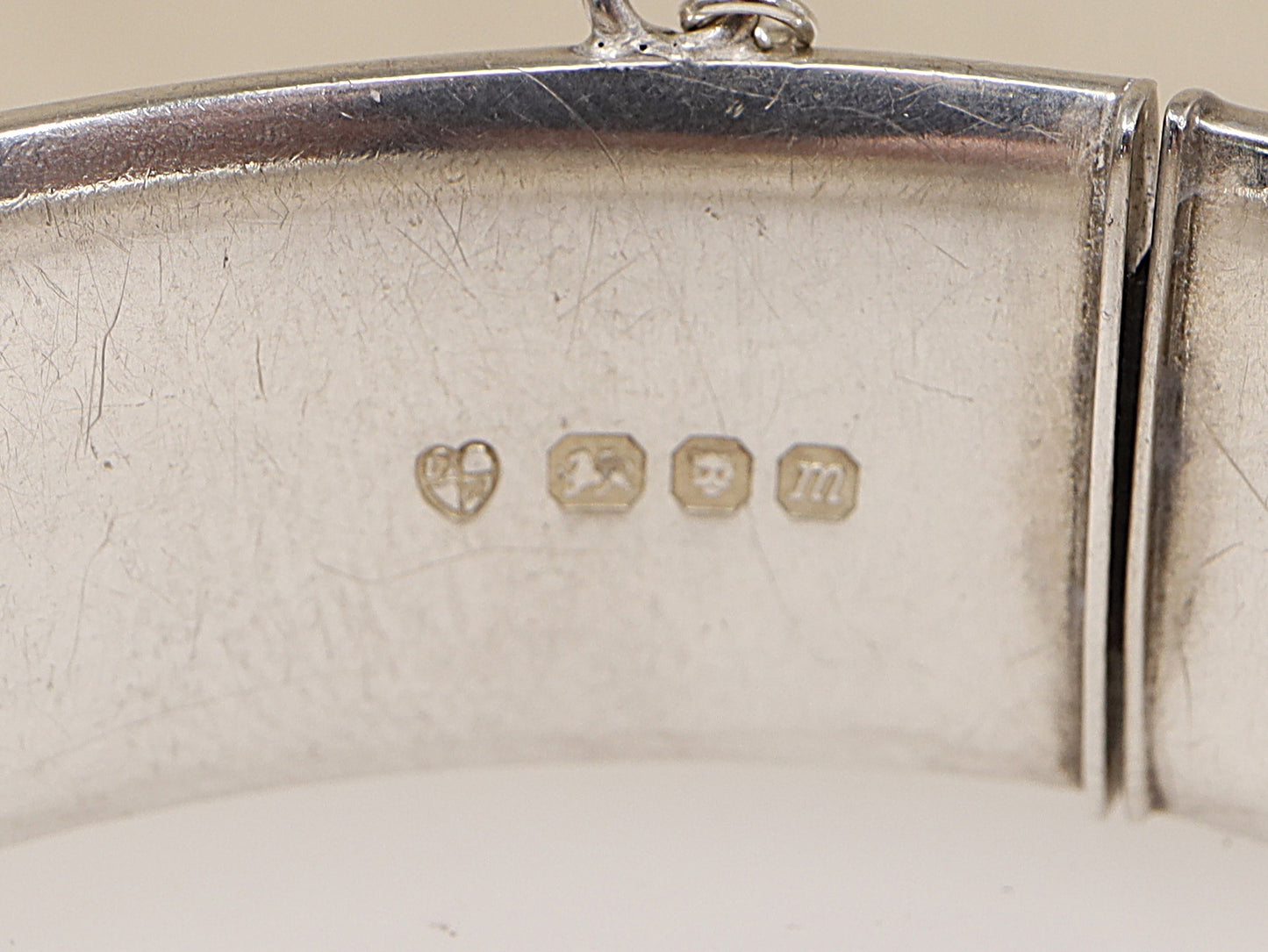 Vintage Solid Silver Hinged Bangle Bracelet