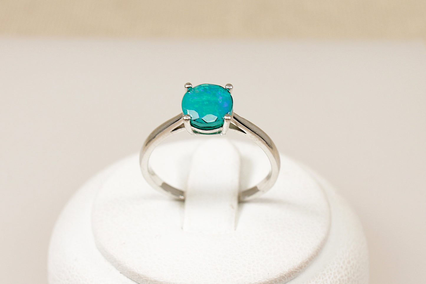 Silver Emerald Green Crystal Solitaire Ring