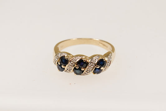 9ct yellow gold sapphire and diamond ring