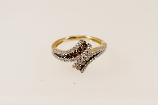 14ct yellow gold champagne coloured diamond ring