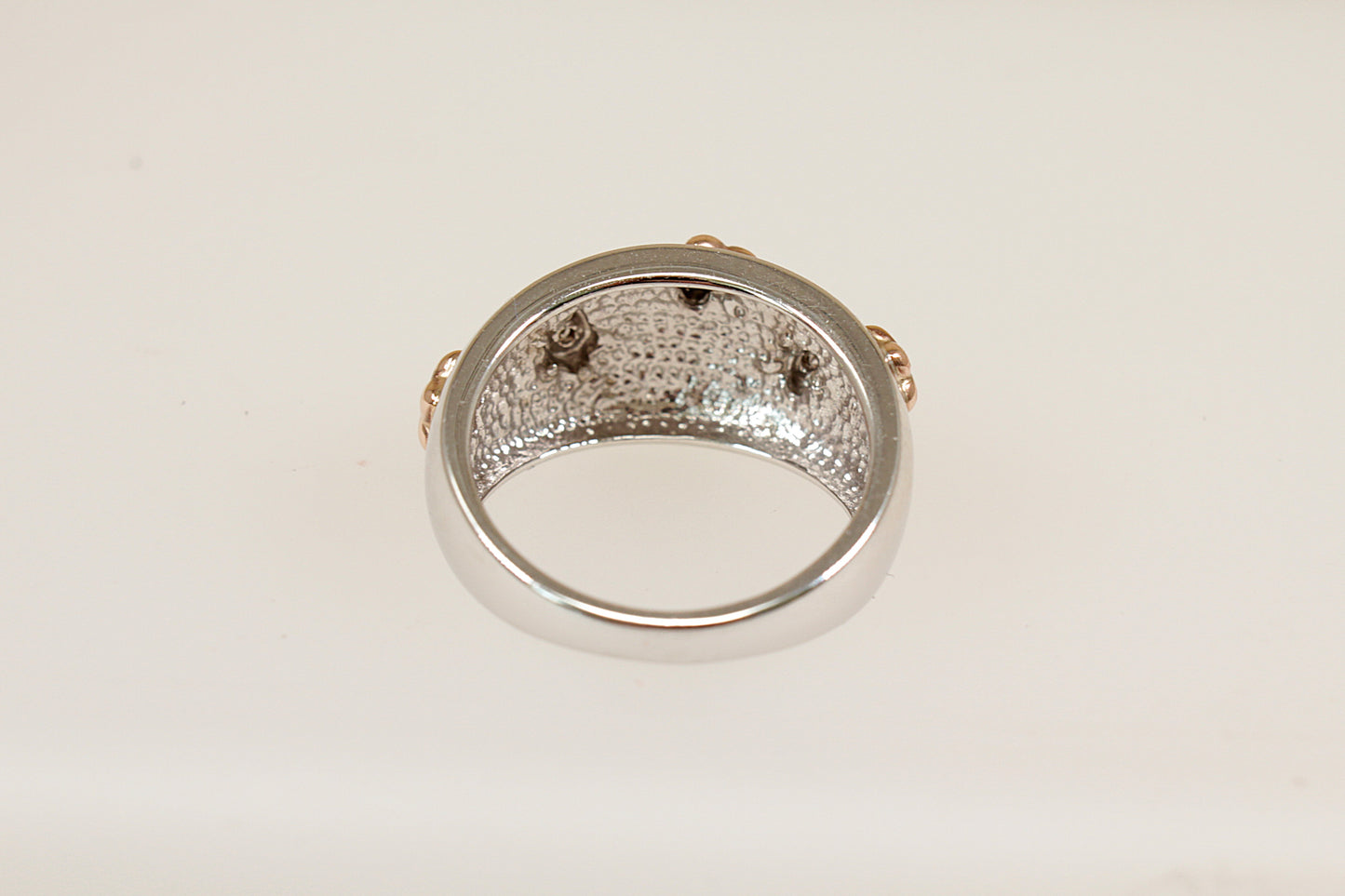 A 9ct White and Yellow Gold Diamond Scatter Ring