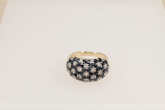 9ct yellow gold sapphire and diamond cluster ring.