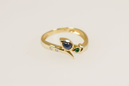 14ct yellow gold sapphire, emerald and diamond designer ring.