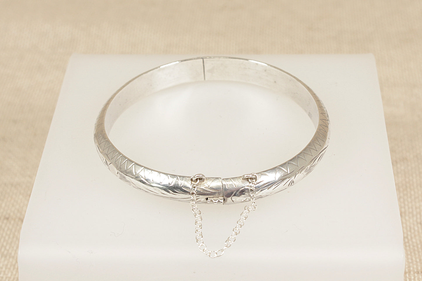 Vintage Silver Hinged Bangle Bracelet