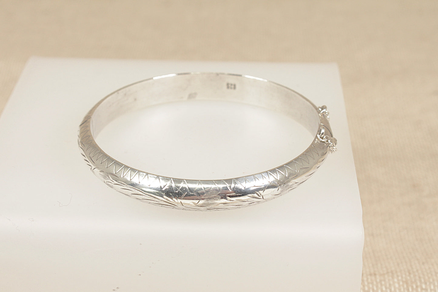 Vintage Silver Hinged Bangle Bracelet