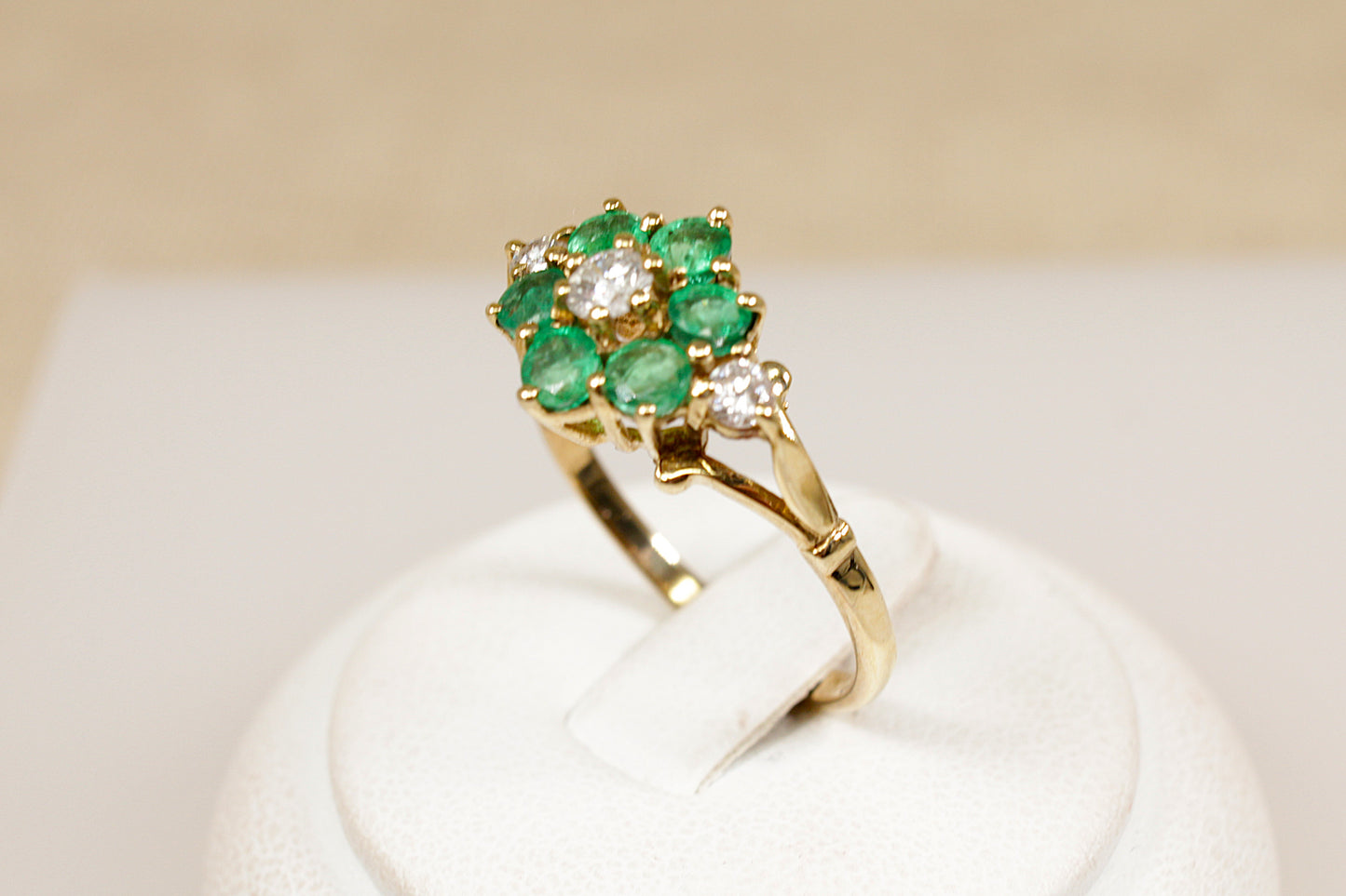 9ct Emerald & Diamond Cluster Ring
