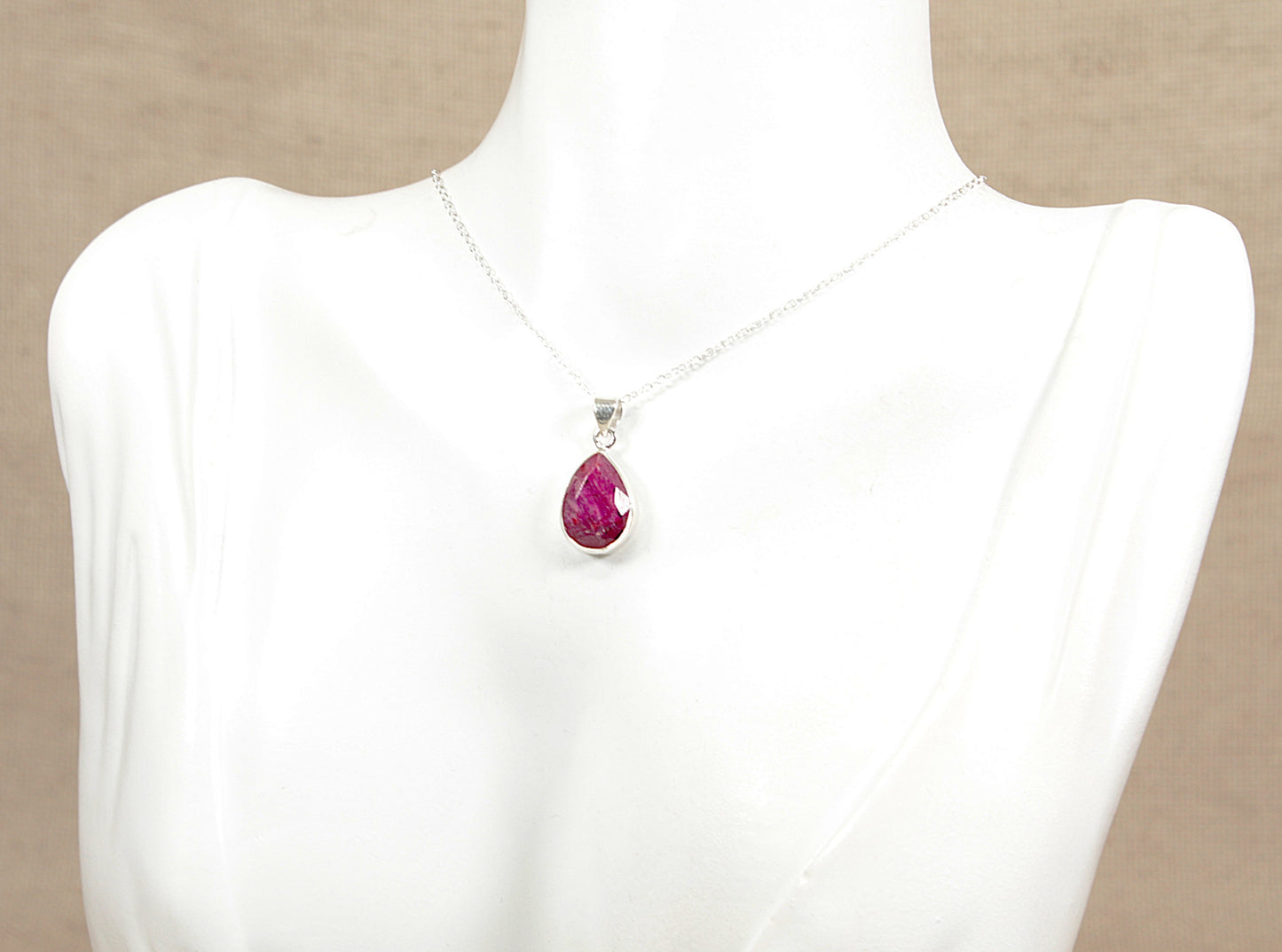 Silver Pendant Necklace