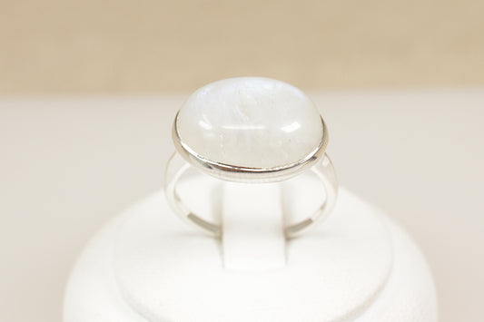 Silver Large Moonstone Solitaire Ring

A striking sterling Silver ring, showcasing a large, luminous rainbow Moonstone with mesmerizing flashes of blue, violet.