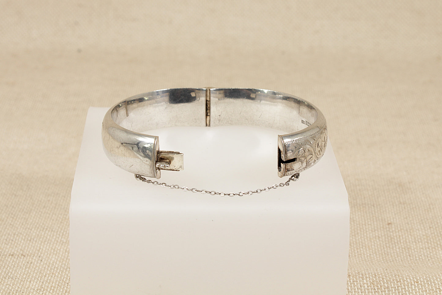 Vintage Silver Hinged Bangle