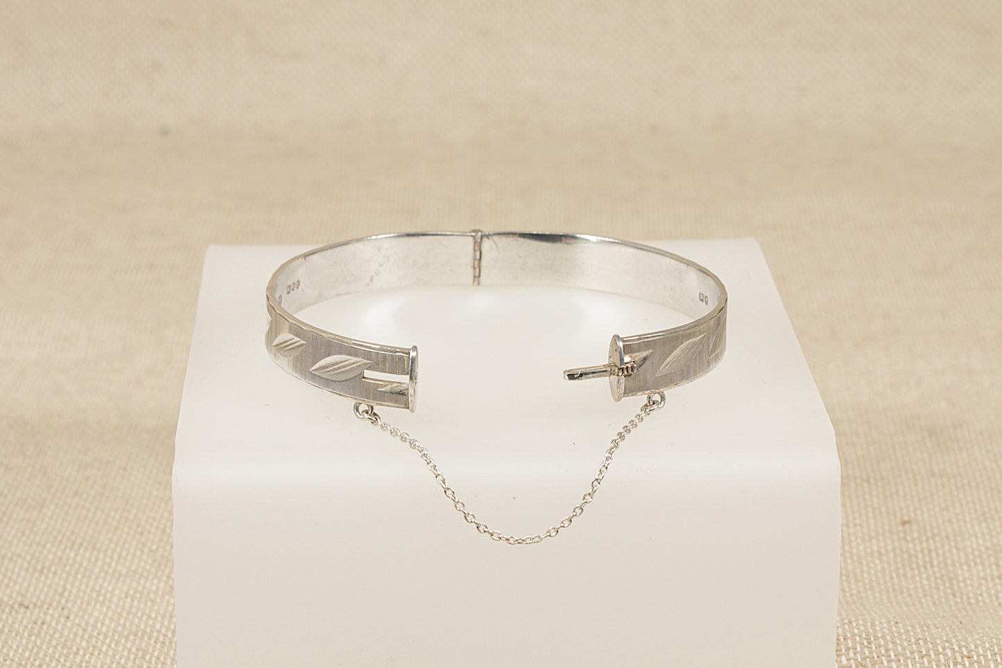 Solid Silver Vintage Hinged Bangle